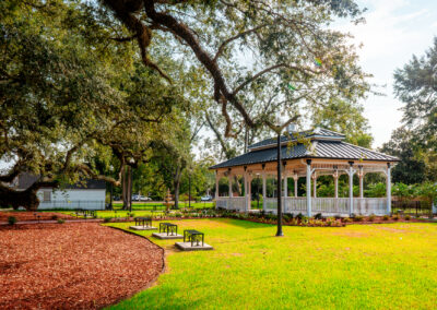 The Oaks at Crosby Commons